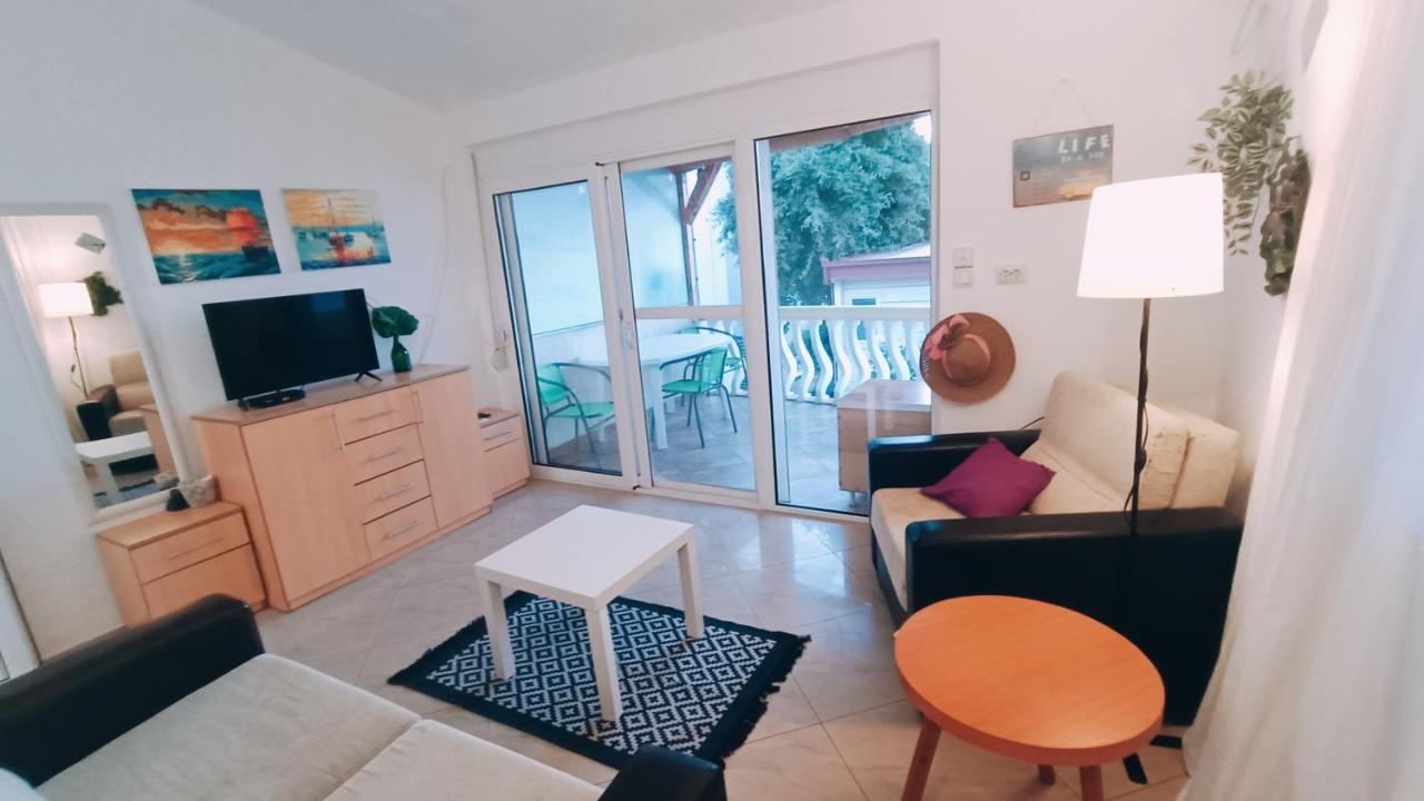 Beach Apartment With Beach Chairs N.1 Utjeha Pokój zdjęcie
