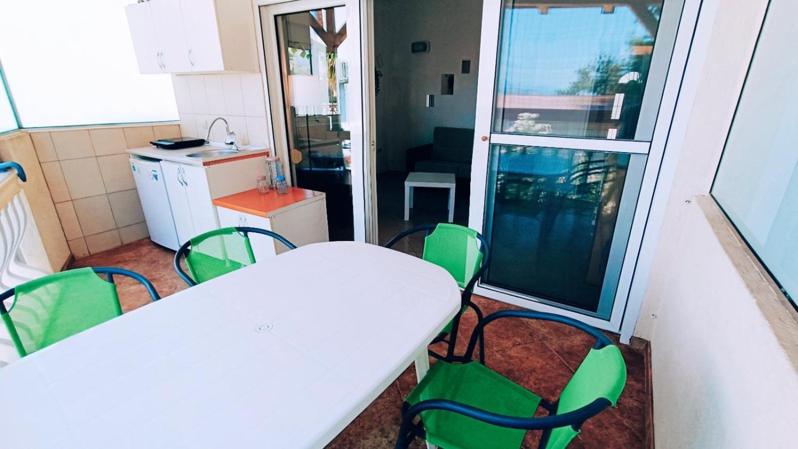 Beach Apartment With Beach Chairs N.1 Utjeha Pokój zdjęcie